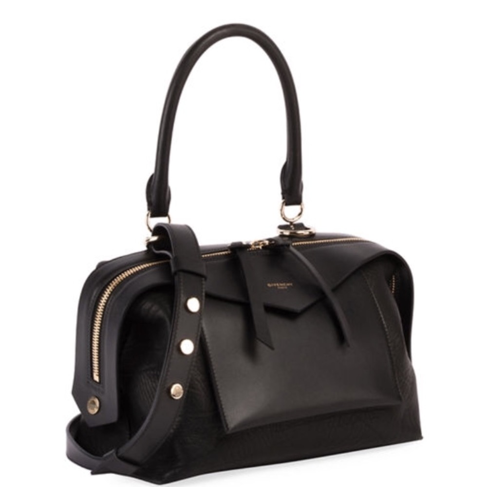 Givenchy Small Sway Bag ⭐️